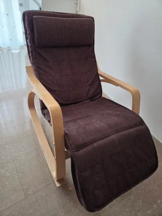 Sillón mecedora marrón tela y madera