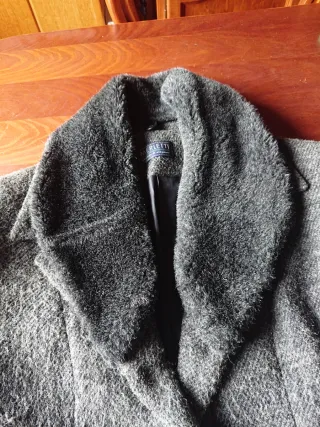 Abrigo Meletti T40/42 cuello pelo desmontable