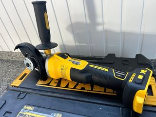 Radial DEWALT