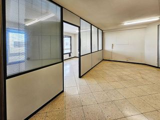 Local comercial en alquiler en Los Castros - Castrillón - Eiris en Coruña (A)