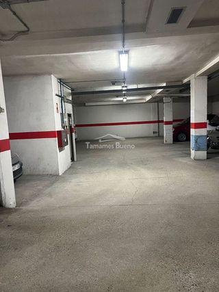 Garaje en alquiler en Hospitales - Campus en Salamanca