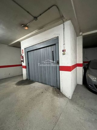 Garaje en alquiler en Hospitales - Campus en Salamanca