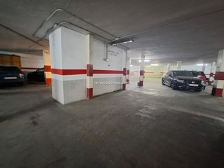 Garaje en alquiler en Ensanche - Diputación en Alicante