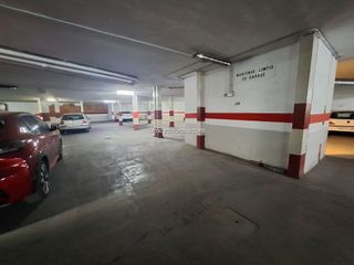 Garaje en alquiler en Ensanche - Diputación en Alicante