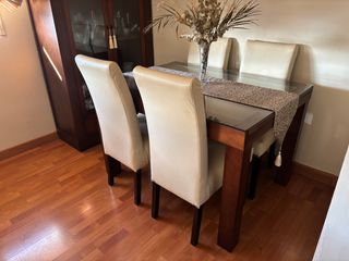 Mesa comedor extensible cristal y 4 sillas polipie