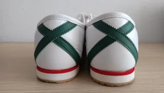 Adidas Italia Blancas y Verdes, talla 41 1/3