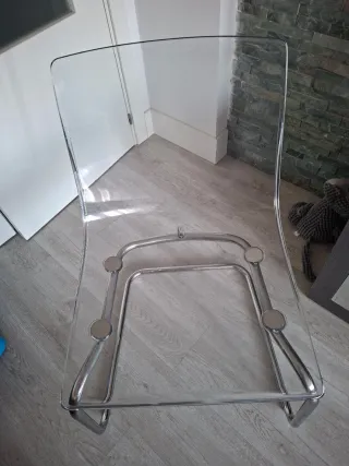 Silla transparente Ikea metal