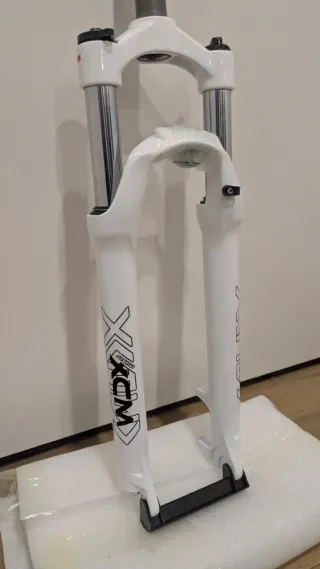 Horquilla SR Suntour XCM 26