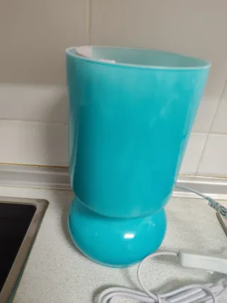 Lámpara de mesa azul de cristal