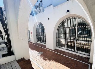 Local comercial en alquiler en El Bajondillo en Torremolinos