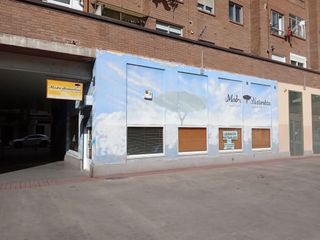 Local comercial en alquiler en Antigua Estación FFCC - San Agustín en Burgos