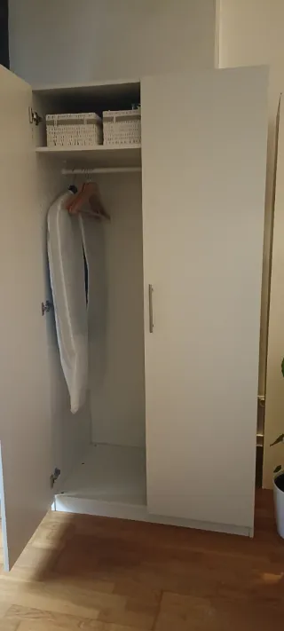 Armario Pax Blanco con leja y barra