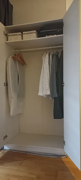 Armario Pax Blanco con leja y barra