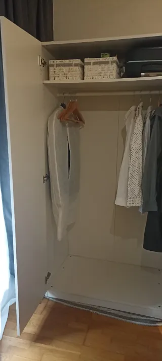 Armario Pax Blanco con leja y barra