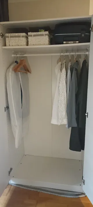 Armario Pax Blanco con leja y barra