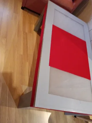 Mesa de centro madera y cristal gris/rojo