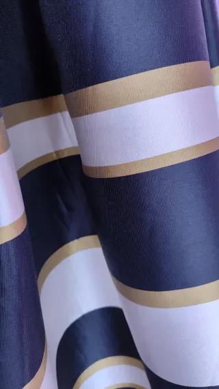 Vestido Woman Fiesta negro y dorado. Nuevo