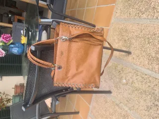 Bolso Guess Marrón con Flecos