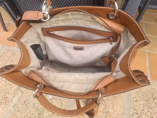 Bolso Guess Marrón con Flecos