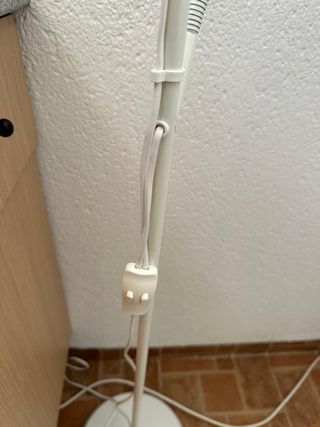 Lámpara de pie doble mimbre y metal