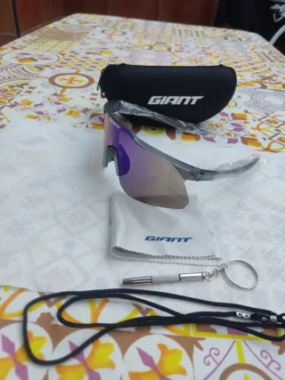 Gafas ciclismo Giant con funda y accesorios