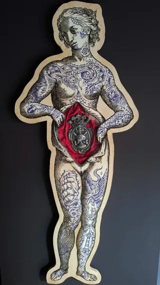 Pieza de arte italiano con incrustación de joyería