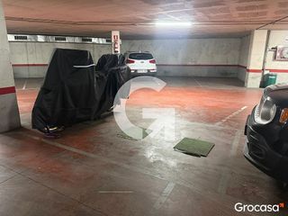Garaje en venta en Centre en Hospitalet de Llobregat, L´