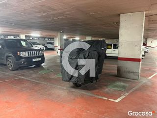 Garaje en venta en Centre en Hospitalet de Llobregat, L´