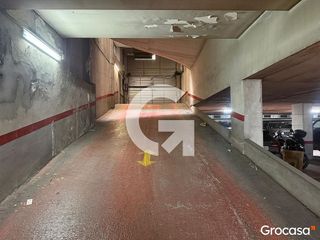 Garaje en venta en Centre en Hospitalet de Llobregat, L´