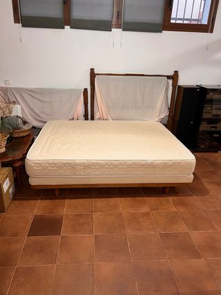 Cama 150 con Base Madera