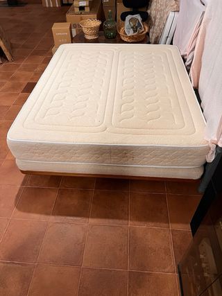 Cama 150 con Base Madera