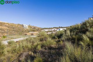 Terreno en venta en Zubia (La)