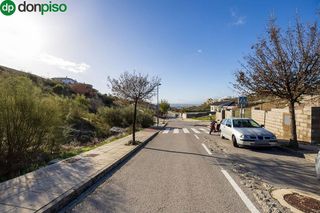 Terreno en venta en Zubia (La)