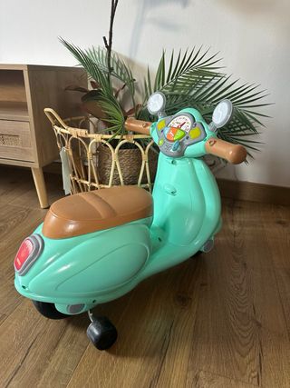 Moto correpasillos Vespa Chicco