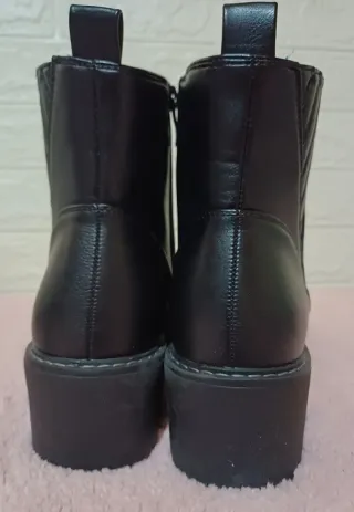 Botines negros de cuña