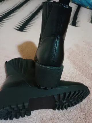 Botines negros de cuña