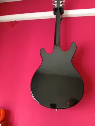 Guitarra Eléctrica Semihollow Negra