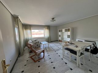 Casa pareada en alquiler en Miraflores de la Sierra