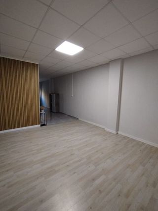 Local comercial en alquiler en Piscinas en Villarreal