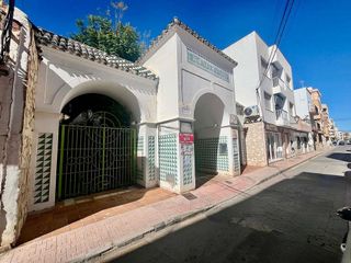 Local comercial en venta en Puerto de Garrucha en Garrucha