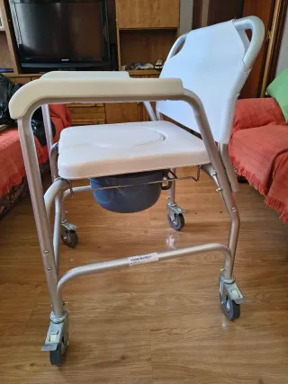 Silla de baño nueva sin estrenar