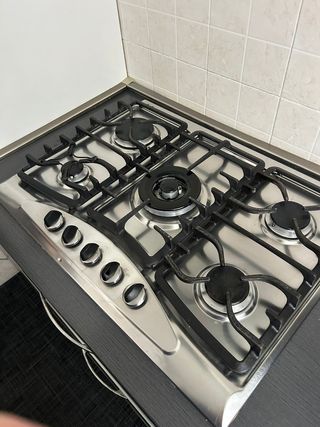 Cucina completa con elettrodomestici