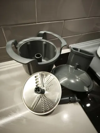 Bimby TM6 + 1 Copo + Mandolina - Valor Negociável