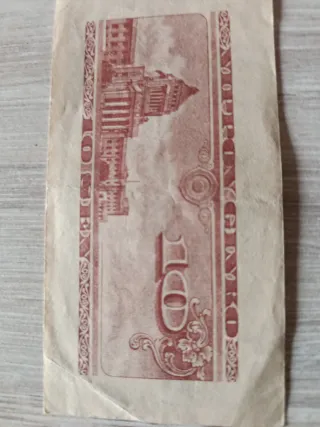 Tres billetes japoneses antiguos