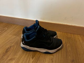 Zapatillas Jordan Niño Negras y Azules