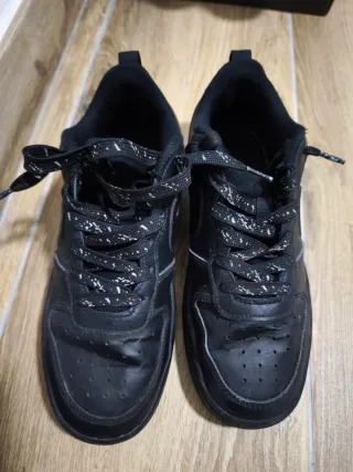 Zapatillas Vans niño negras Y bambas nike