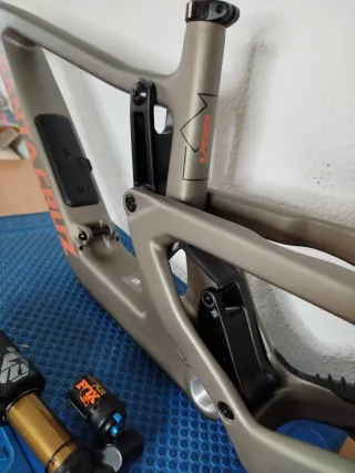 Bici da MTB Santa Cruz Megatower C Carbon