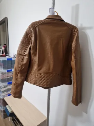 Chaqueta efecto piel Camel T.L