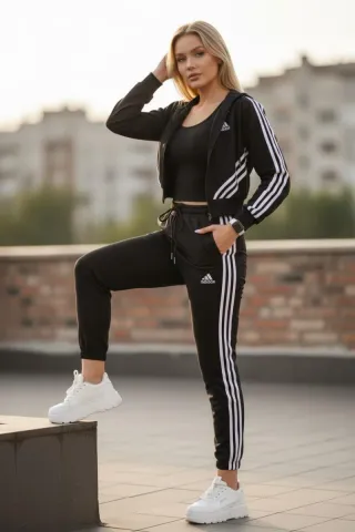 Conjunto deportivo Adidas negro