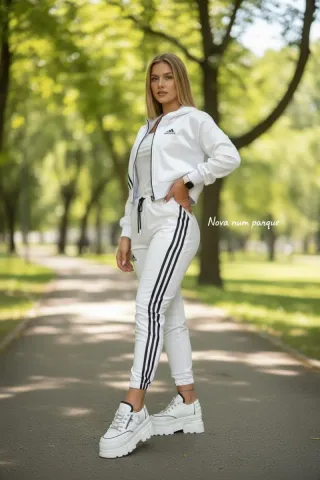 Conjunto deportivo Adidas negro